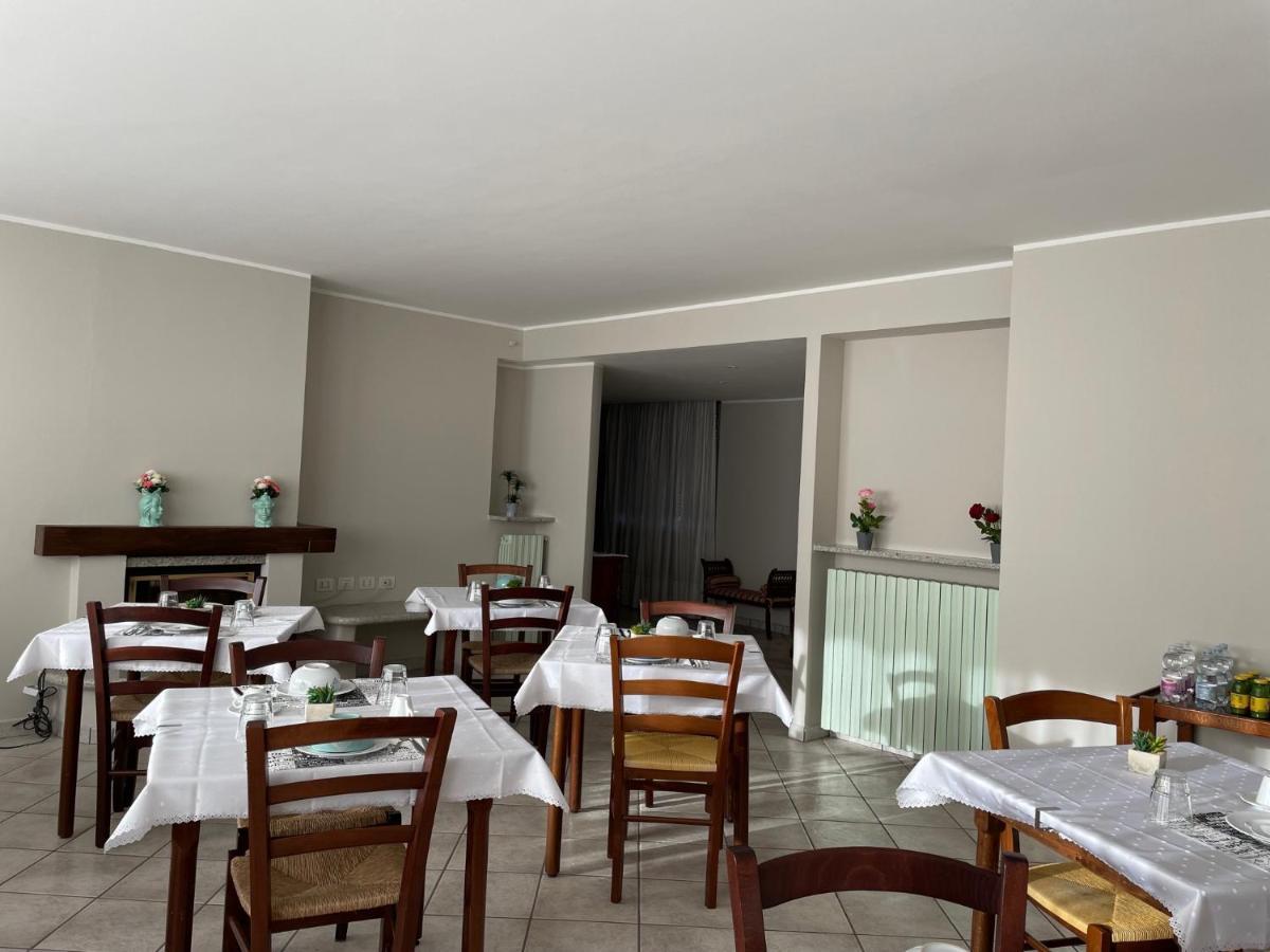 Casa Azzurra Camere Serravalle Sesia Ngoại thất bức ảnh
